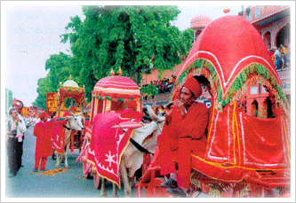 http://www.rajasthantour4u.com/images/teejfest3.gif
